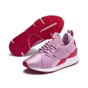Exclusive Valentines Day Kids PUMAs - Size 4.5